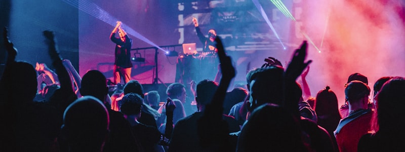 杏彩体育球迷社区用户互动交流虚拟场景图