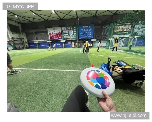 重庆飞盘队与武汉飞盘队赛后复盘分析团队配合与战术执行的关键因素