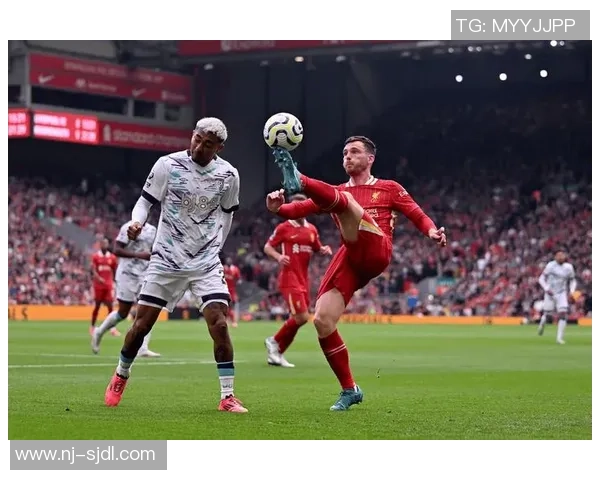 曼联与利物浦激战正酣现场直播全程回顾与精彩瞬间分析